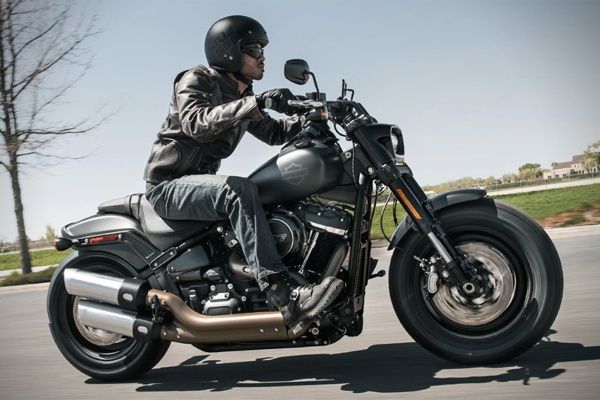 comprar-harley-davidson-gat-bob Harley Davidson Fat Bob 2023 - Preço, Ficha Técnica, Fotos