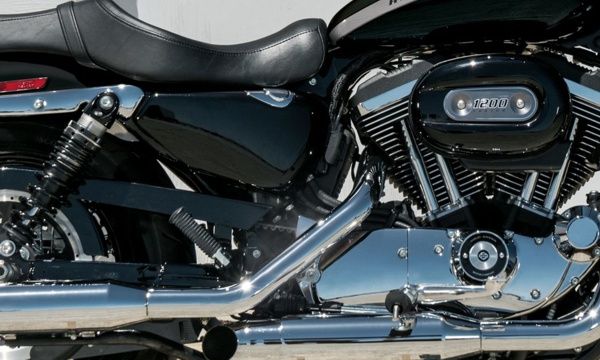 fotos-harley-davidson-1200-custom Harley Davidson 1200 Custom 2023 - Preço, Ficha Técnica, Fotos