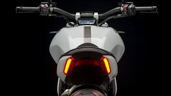 lanterna-led-ducati-xdiavel Ducati XDiavel 2023 - Preço, Ficha Técnica, Fotos