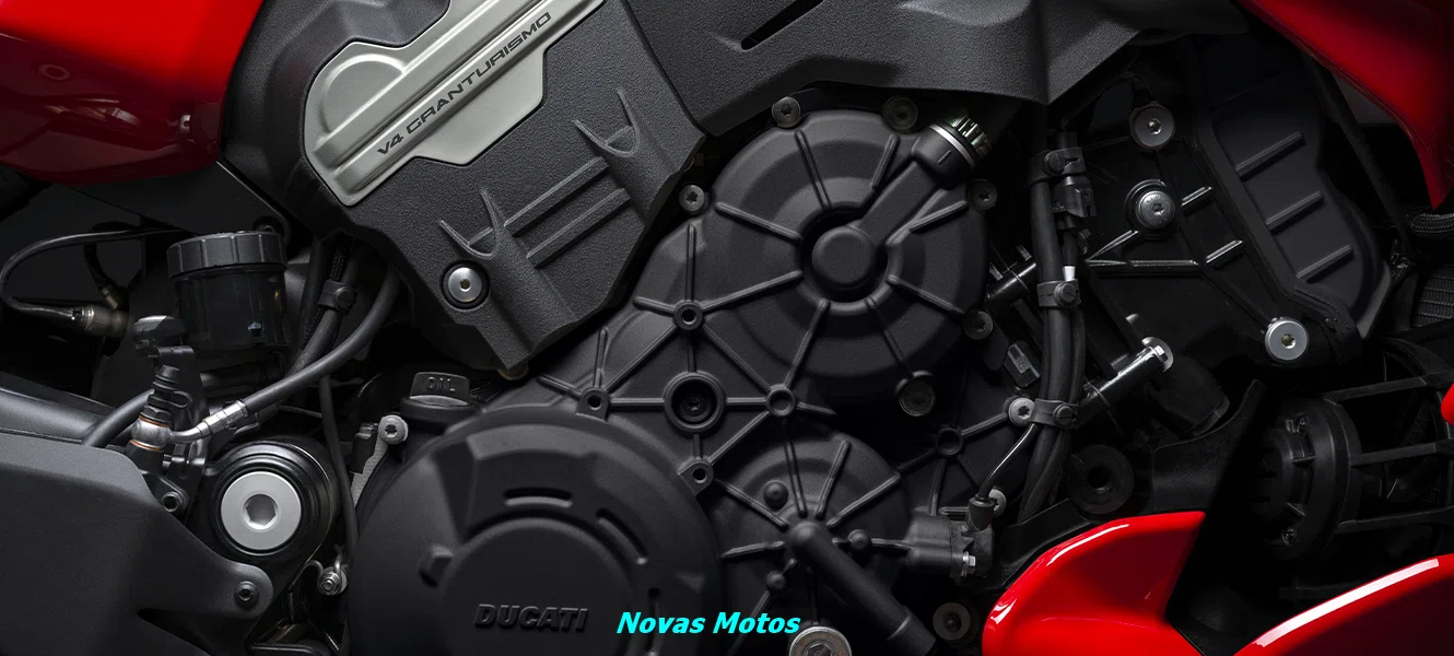 motor-ducati-diavel-v4 A nova Diavel V4 chega ao mercado: descubra tudo sobre a moto de última geração da Ducati
