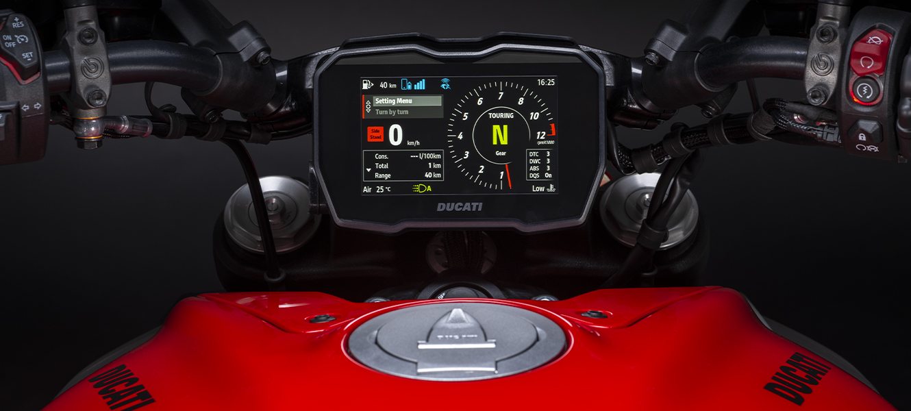 painel-ducati-diavel-v4 A nova Diavel V4 chega ao mercado: descubra tudo sobre a moto de última geração da Ducati