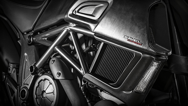 motor-ducati-diavel Ducati Diavel 2023 - Preço, Ficha Técnica, Fotos