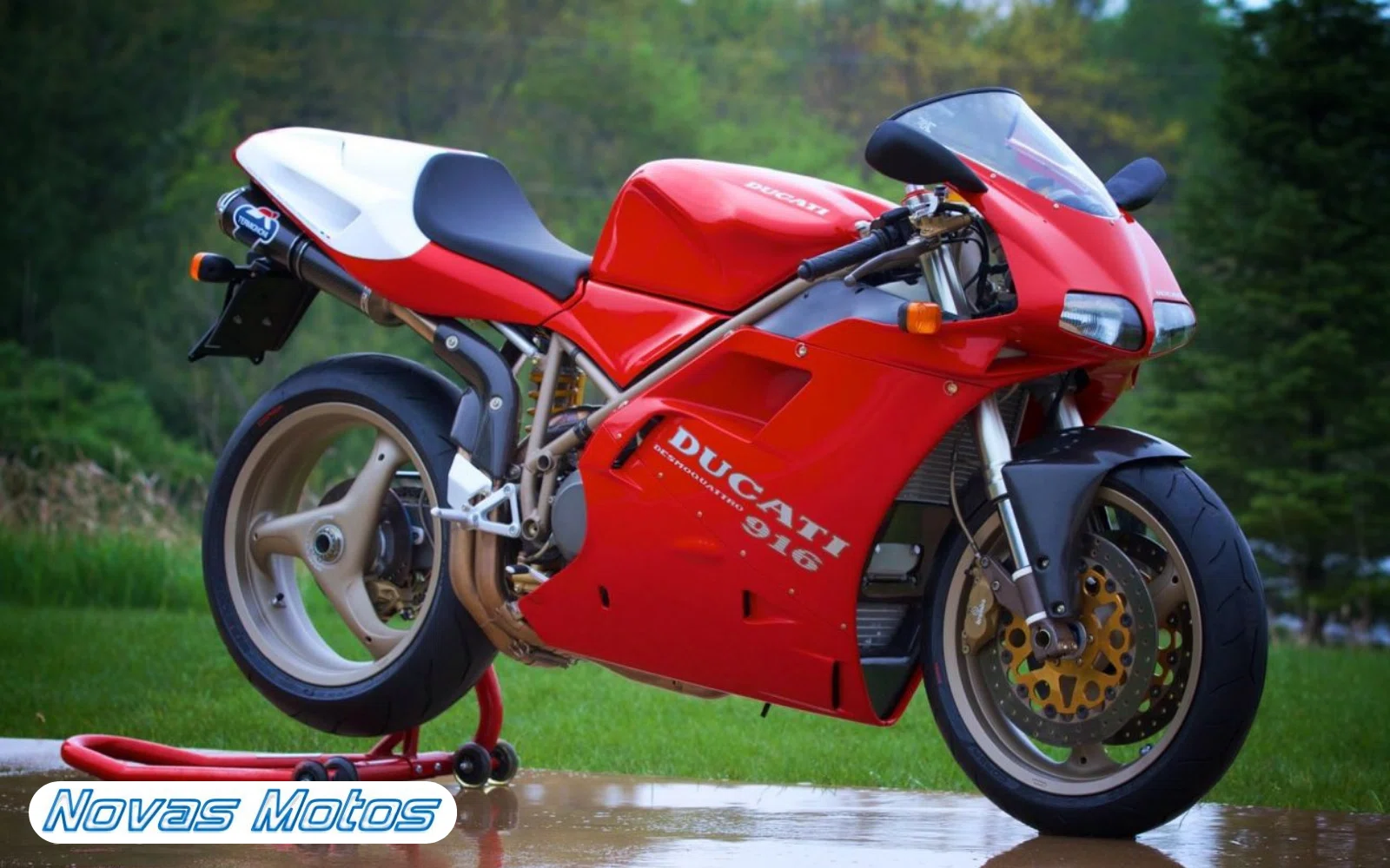 ducati-916 As 10 motos mais icônicas da história do motociclismo - Confira o antes e depois!