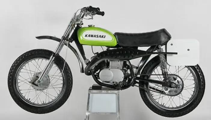1970-kawasaki-verde Por que a Kawasaki é verde? Conheça a história!