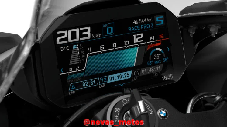 painel-digital-bmw-s-1000-rr Conheça a BMW S 1000 RR ano 2024 - Superbike