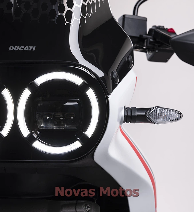 farol-ducati-desertx-937 Nova Ducati DesertX 2024 - Preço, Ficha Técnica e Fotos