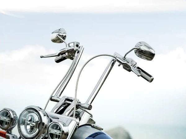ficha-tecnica-harley-davidson-deluxe Harley Davidson Deluxe 2023 - Luxo "Desempre"