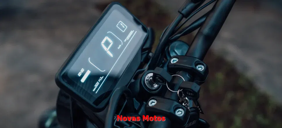 painel-watts-w125 Nova Moto Elétrica Watts W125 2024 - Vale a Pena? Veja sua Ficha Técnica