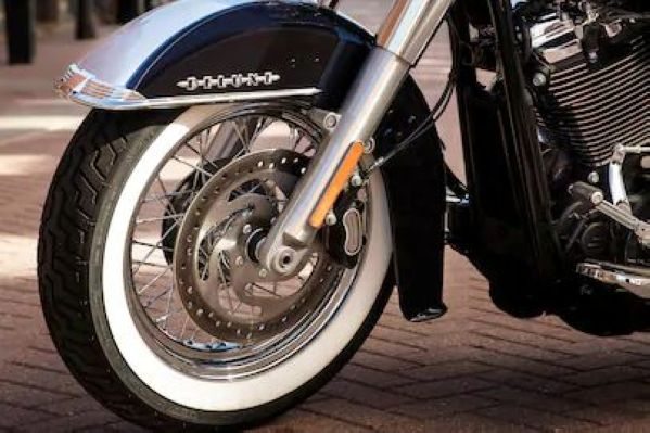 rodas-harley-davidson-deluxe Harley Davidson Deluxe 2023 - Luxo "Desempre"